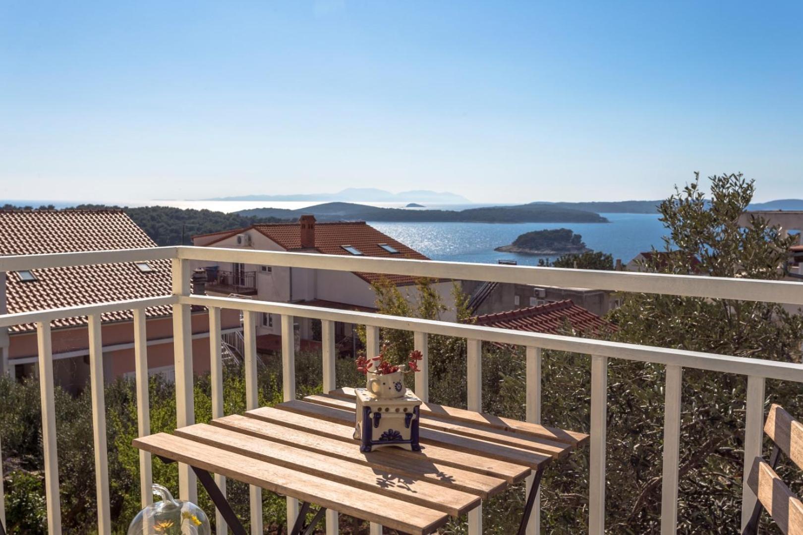 Peaceful Apartment With Beautiful View Hvar Town Eksteriør billede