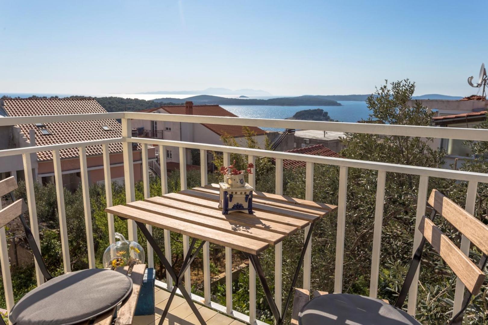 Peaceful Apartment With Beautiful View Hvar Town Eksteriør billede