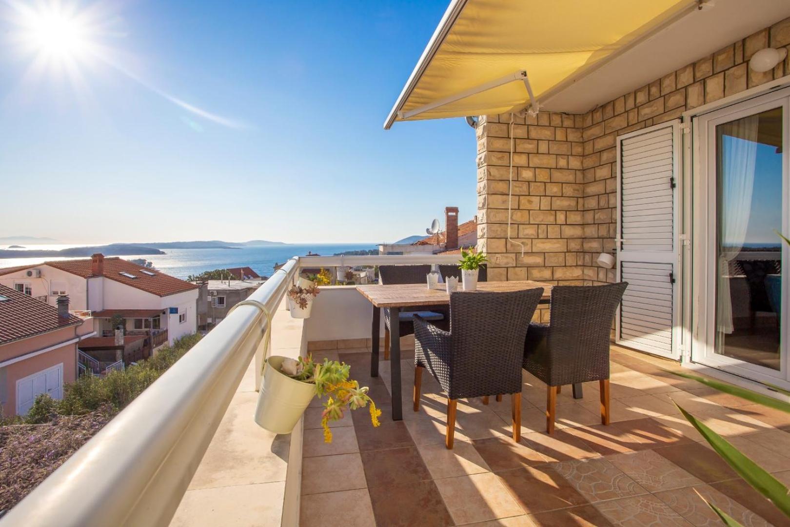 Peaceful Apartment With Beautiful View Hvar Town Eksteriør billede