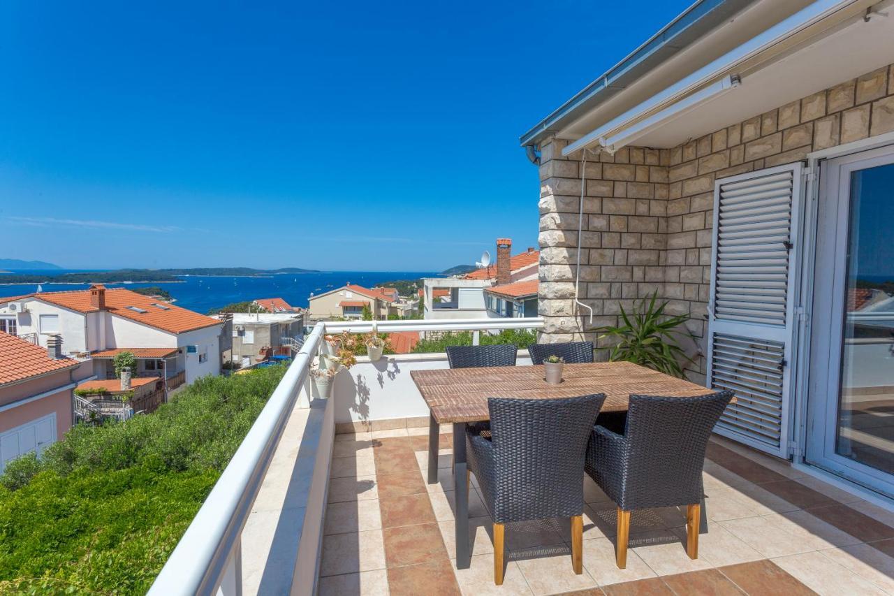 Peaceful Apartment With Beautiful View Hvar Town Eksteriør billede